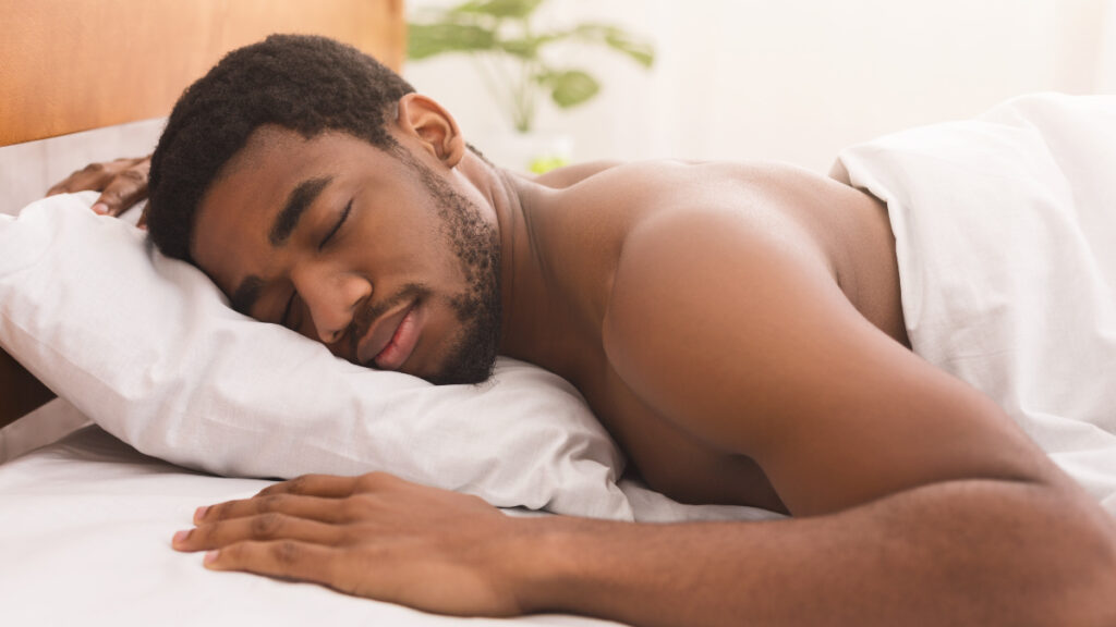 5 Benefits Of Sleeping Naked